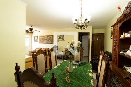 Apartamento à venda com 126m², 3 quartos e 1 vaga Apartamento à venda com 126m², 3 quartos e 1 vagaSala