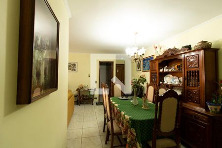 Apartamento à venda com 126m², 3 quartos e 1 vaga Apartamento à venda com 126m², 3 quartos e 1 vagaSala