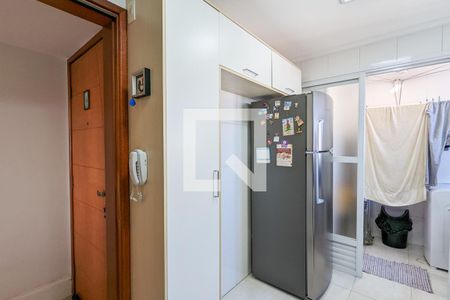 Apartamento à venda com 190m², 4 quartos e 3 vagas Apartamento à venda com 190m², 4 quartos e 3 vagasCozinha