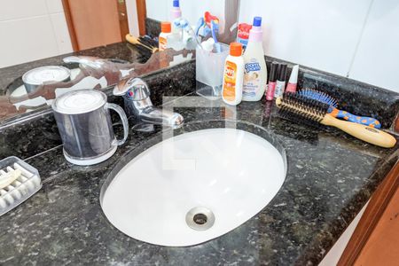 Apartamento à venda com 190m², 4 quartos e 3 vagas Apartamento à venda com 190m², 4 quartos e 3 vagasBanheiro