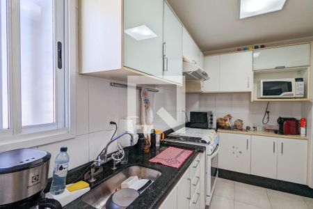 Apartamento à venda com 190m², 4 quartos e 3 vagas Apartamento à venda com 190m², 4 quartos e 3 vagasCozinha