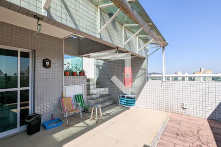 Apartamento à venda com 190m², 4 quartos e 3 vagas Apartamento à venda com 190m², 4 quartos e 3 vagasCobertura