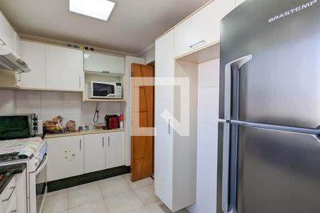 Apartamento à venda com 190m², 4 quartos e 3 vagas Apartamento à venda com 190m², 4 quartos e 3 vagasCozinha