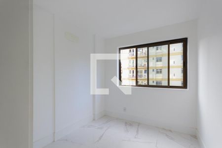 Quarto 1 de apartamento para alugar com 2 quartos, 63m² em Freguesia de Jacarepaguá, Rio de Janeiro