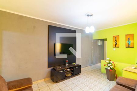 Sala de casa para alugar com 2 quartos, 120m² em Jardim Gonzaga, São Paulo