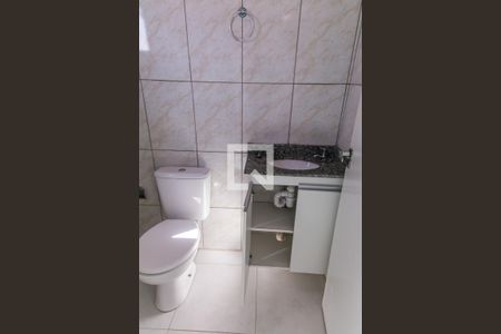 Banheiro de apartamento para alugar com 1 quarto, 30m² em Parque Edu Chaves, São Paulo
