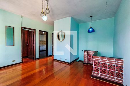 Sala de TV de casa à venda com 2 quartos, 140m² em Jardim Monte Kemel, São Paulo