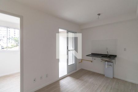 Sala e Cozinha de apartamento para alugar com 2 quartos, 31m² em Vila Monumento, São Paulo