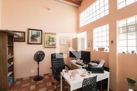 Escritório de casa à venda com 4 quartos, 256m² em Jardim Carlu, São Paulo
