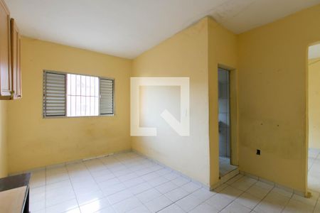 Suite  de casa para alugar com 2 quartos, 55m² em Vila Carmosina, São Paulo