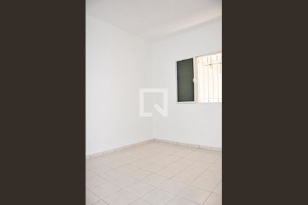 Suíte de casa à venda com 4 quartos, 154m² em Jardim Mariliza, São Paulo