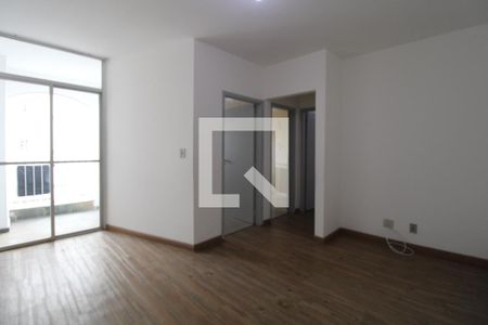 Sala de apartamento à venda com 1 quarto, 45m² em Vila Itapura, Campinas