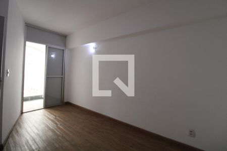 Quarto de apartamento à venda com 1 quarto, 45m² em Vila Itapura, Campinas