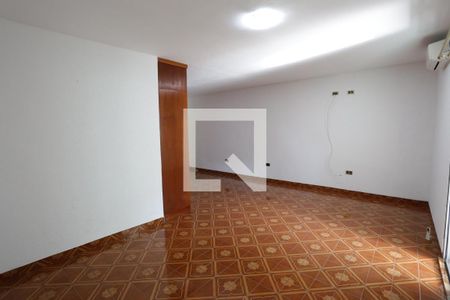 Sala de casa para alugar com 2 quartos, 70m² em Vila Nhocune, São Paulo