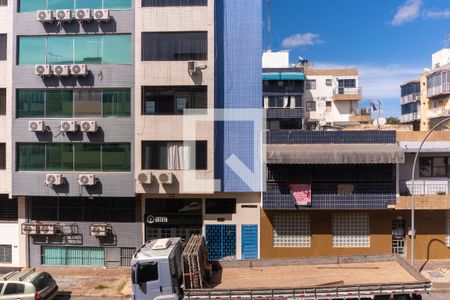 Vista da Suíte de apartamento para alugar com 1 quarto, 47m² em Asa Norte, Brasília