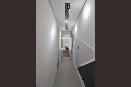 Corredor de apartamento à venda com 2 quartos, 40m² em Jardim Parque Morumbi, São Paulo