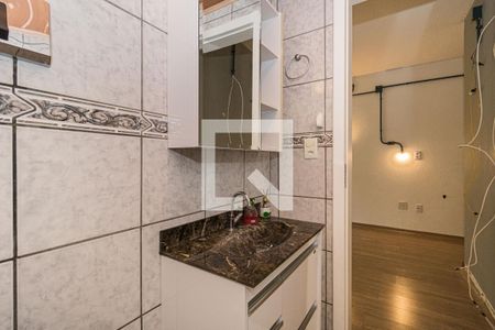 Banheiro de apartamento à venda com 1 quarto, 48m² em Jardim Carvalho, Porto Alegre