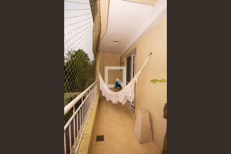 Sacada de casa de condomínio à venda com 3 quartos, 245m² em Pedra Redonda, Porto Alegre