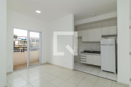 Sala  de apartamento para alugar com 2 quartos, 47m² em Vila da Penha, Rio de Janeiro