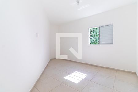 Quarto 2 de casa para alugar com 2 quartos, 50m² em Vila Campo Grande, São Paulo