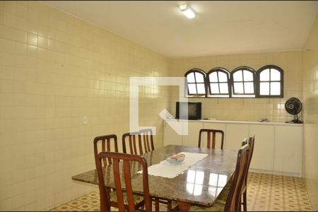 Casa de Condomínio à venda com 4 quartos, 553m² em Badu, Niterói