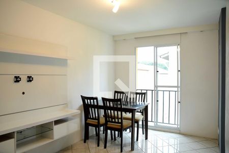 Sala de apartamento para alugar com 2 quartos, 45m² em Jardim da Gloria, Cotia