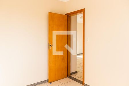 Quarto 1 de apartamento para alugar com 2 quartos, 47m² em Piratininga, Belo Horizonte