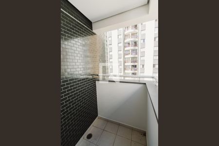 Closet da Suíte 1 de apartamento para alugar com 2 quartos, 58m² em Vila Anglo Brasileira, São Paulo