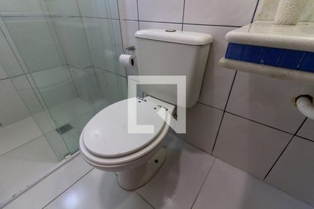 Apartamento para alugar com 76m², 2 quartos e 2 vagas Apartamento para alugar com 76m², 2 quartos e 2 vagasDetalhe do banheiro da suíte