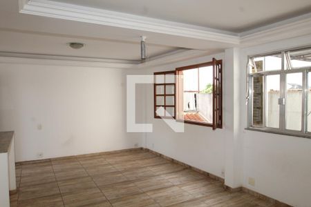 Kitnet de apartamento para alugar com 1 quarto, 70m² em Olaria, Rio de Janeiro