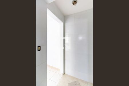 Banheiro de apartamento para alugar com 1 quarto, 25m² em Vila Brasilina, São Paulo