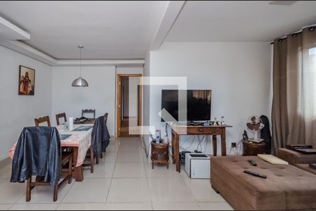 Sala de apartamento à venda com 4 quartos, 100m² em Padre Eustáquio, Belo Horizonte