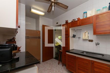 Apartamento para alugar com 120m², 4 quartos e 1 vaga Apartamento para alugar com 120m², 4 quartos e 1 vagaCozinha