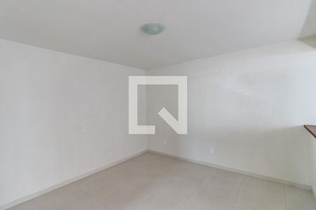 Sala de casa para alugar com 2 quartos, 70m² em Milionários (barreiro), Belo Horizonte