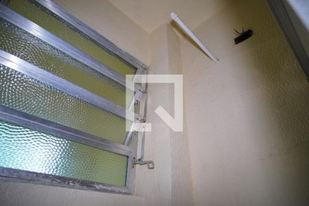 Banheiro de apartamento para alugar com 1 quarto, 55m² em Sarandi, Porto Alegre