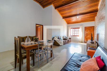 Sala de casa à venda com 3 quartos, 181m² em Partenon, Porto Alegre