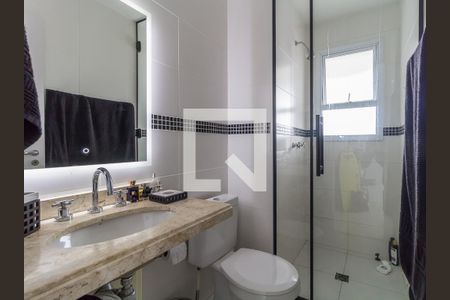 Banheiro de apartamento para alugar com 1 quarto, 50m² em Vila Mogilar, Mogi das Cruzes