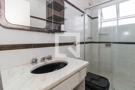 Banheiro de apartamento para alugar com 1 quarto, 43m² em Petrópolis, Porto Alegre