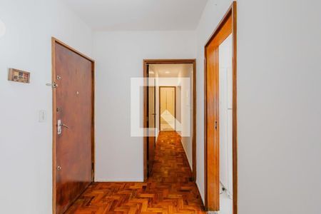 Corredor de apartamento para alugar com 2 quartos, 100m² em Cerqueira César, São Paulo