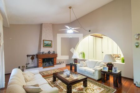 Sala de casa para alugar com 3 quartos, 360m² em Medianeira, Porto Alegre