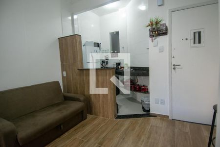 Sala/Quarto de apartamento à venda com 1 quarto, 37m² em Copacabana, Rio de Janeiro