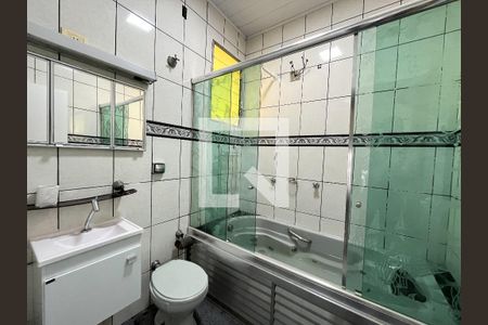 Banheiro da Suíte de casa para alugar com 3 quartos, 300m² em Vila Fachini, São Paulo