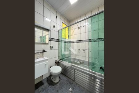 Banheiro da Suíte de casa para alugar com 3 quartos, 300m² em Vila Fachini, São Paulo