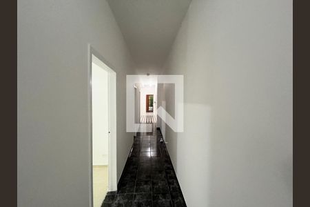 Corredor de casa à venda com 3 quartos, 300m² em Vila Fachini, São Paulo