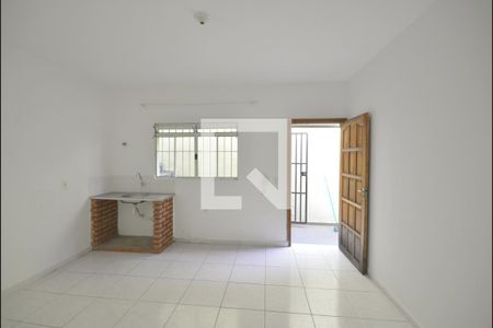 Sala/Cozinha de casa para alugar com 1 quarto, 42m² em Vila Brasilina, São Paulo