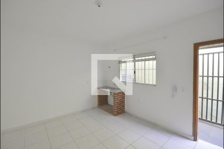 Sala/Cozinha de casa para alugar com 1 quarto, 42m² em Vila Brasilina, São Paulo