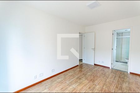 Suite  de apartamento à venda com 2 quartos, 85m² em Icaraí, Niterói