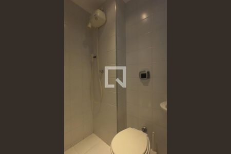 Apartamento para alugar com 120m², 2 quartos e 2 vagas Apartamento para alugar com 120m², 2 quartos e 2 vagasBanheiro de Serviço