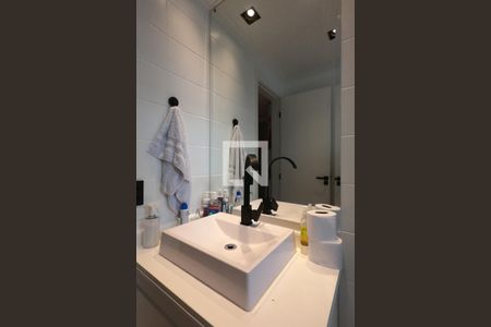 Apartamento para alugar com 120m², 2 quartos e 2 vagas Apartamento para alugar com 120m², 2 quartos e 2 vagasBanheiro