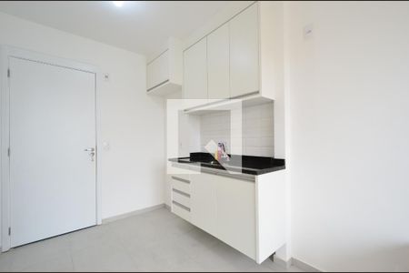 Sala/Cozinha de kitnet/studio à venda com 1 quarto, 28m² em Vila Guarani (z Sul), São Paulo